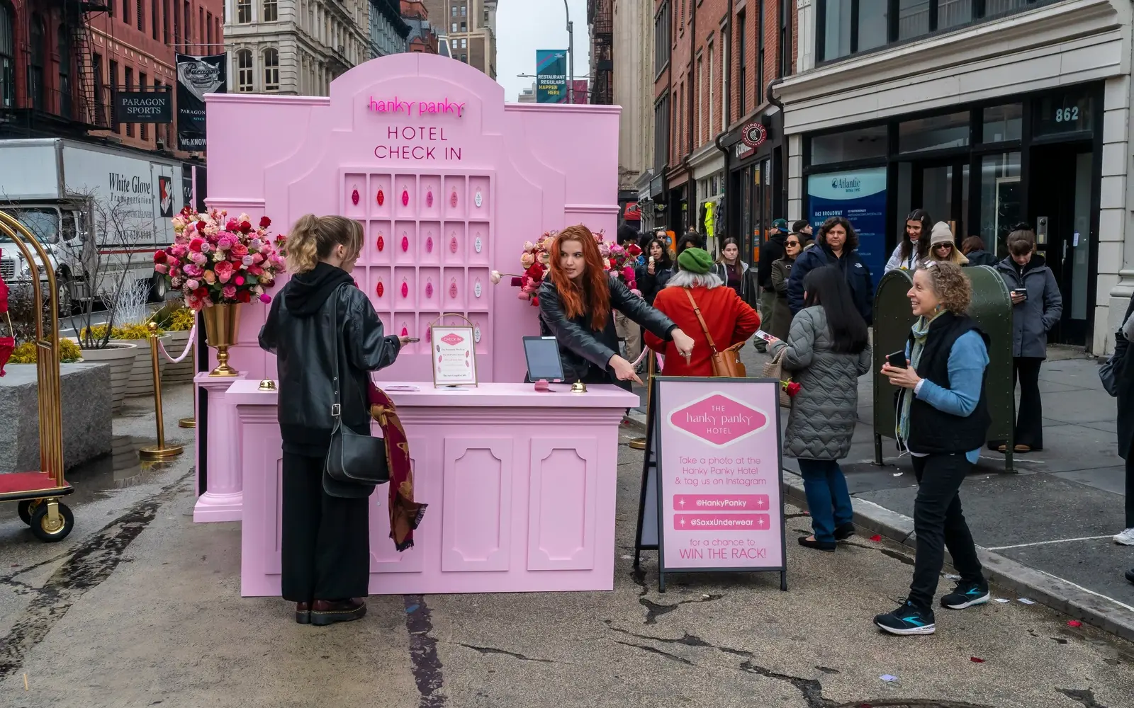 5 Ways Brand Ambassadors Amplify Experiential Campaigns
