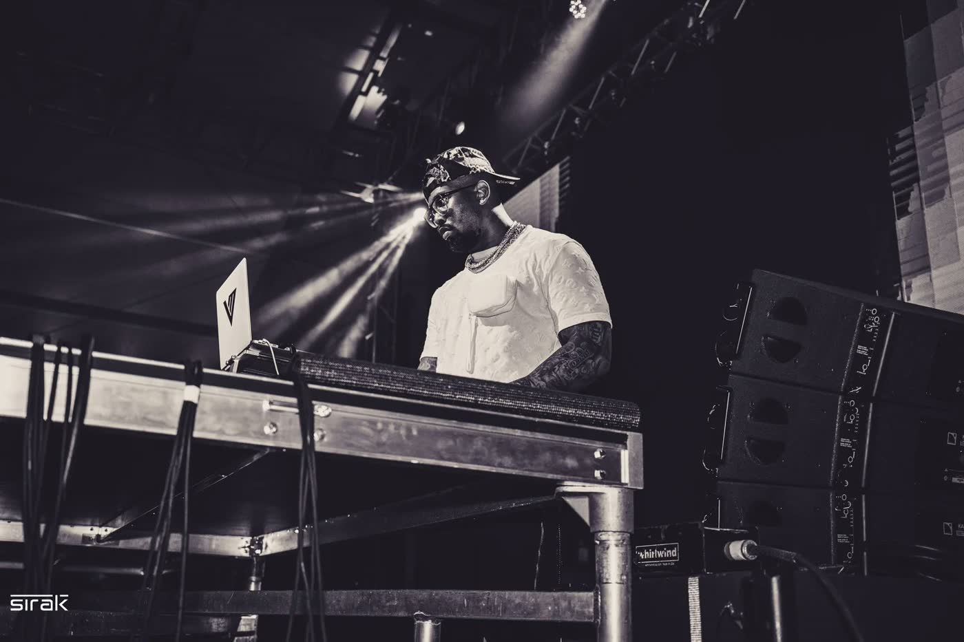 Bootsy on the Water, Miami · 2020 — photograph 8 of 19