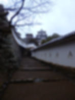 Zamek Białej Czapli, wąskie podejście Himeji / Narrow Path to the White Heron castle, Himeji