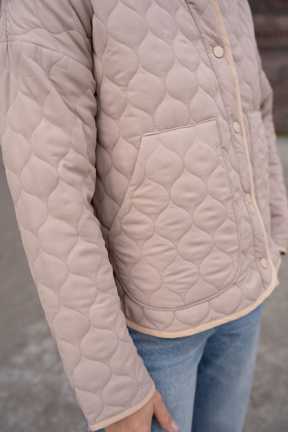 Miniatura: Krémová prošívaná bunda