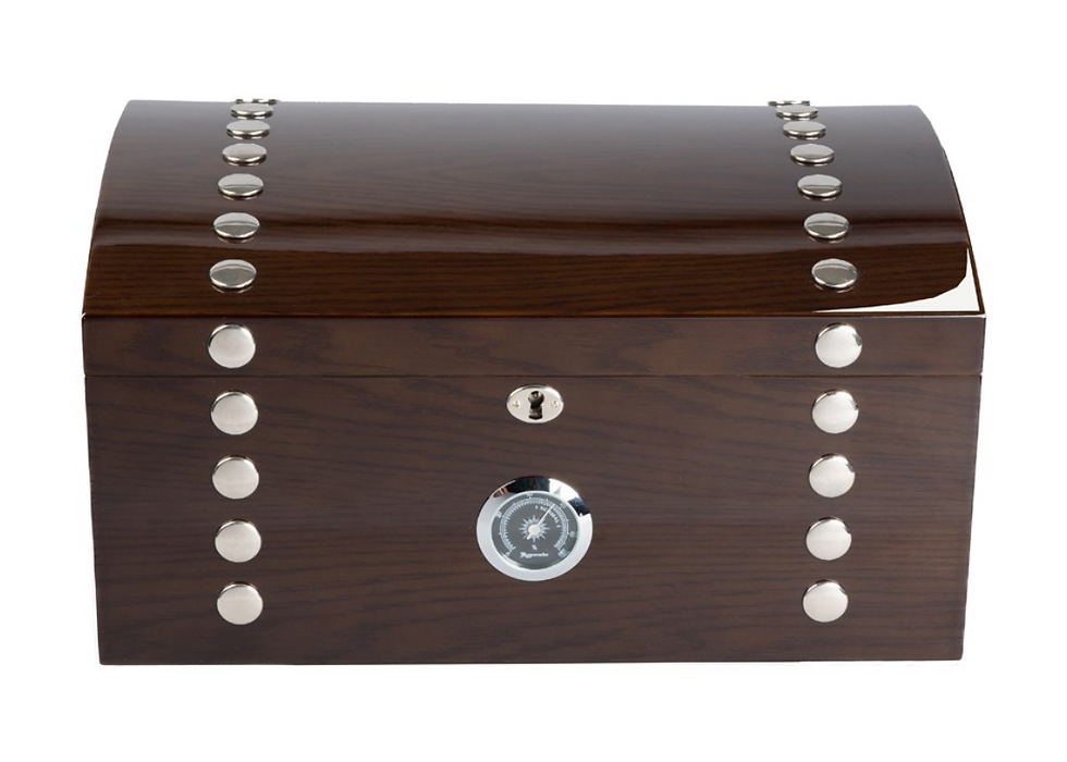 Montgomery : 150 Ct. Lacquer Studded Chest w/Tray & Polished Hardware