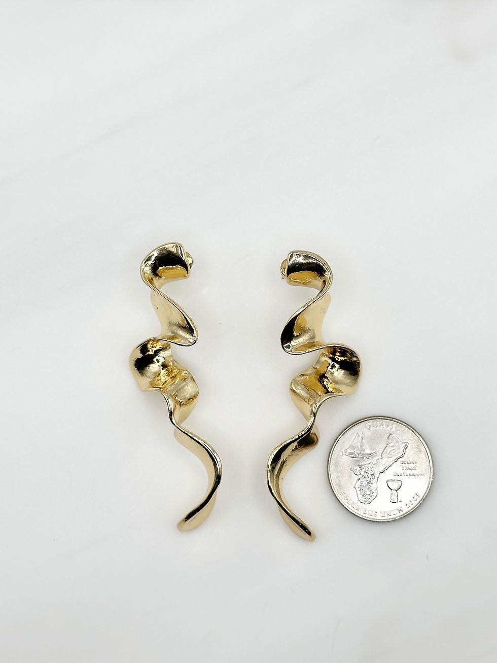 Thumbnail:  Modern Gold Earring 2