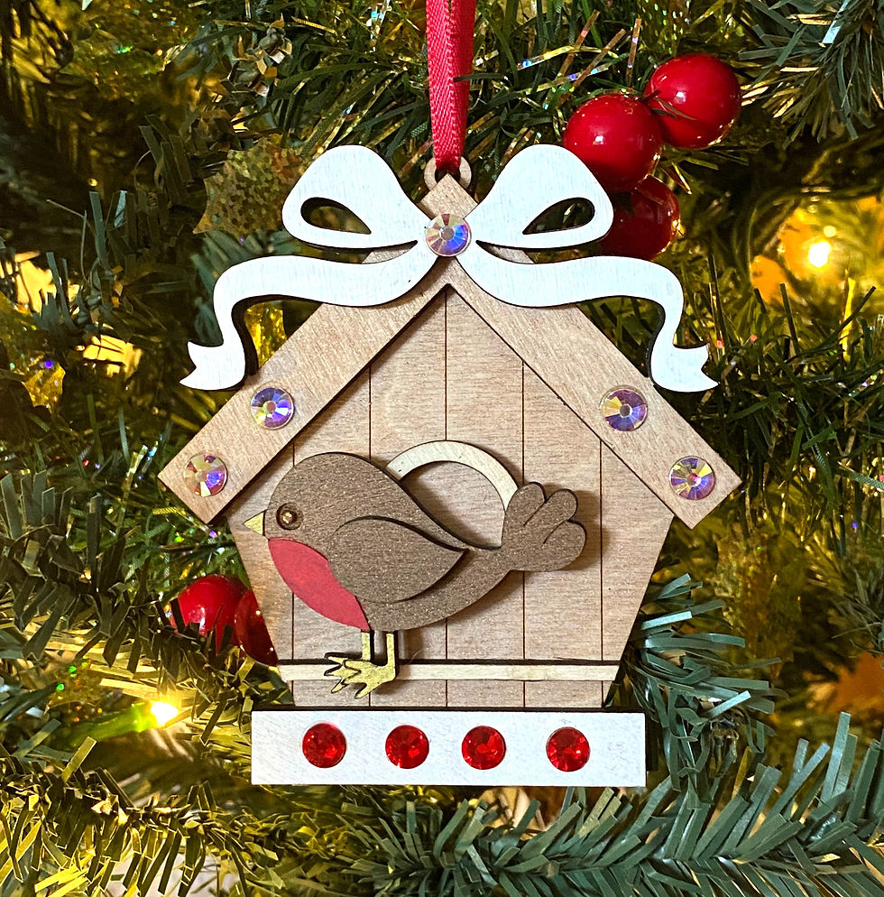 Robin Birdhouse with Bow Wooden Decoration