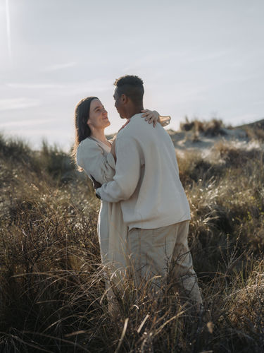 pregnancy shoot maternity photography zwangerschapsshoot Velvet photography announcement shoot