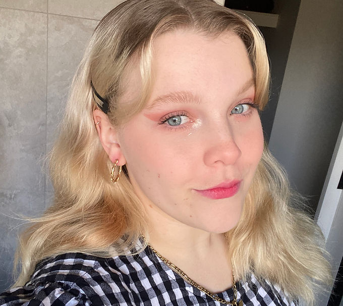 Author Pic - Kayla Morton.jpg
