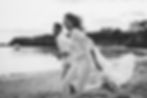 Séance photo engagement sur la côte Atlantique, 44. Photographe mariage alternatif et elopement à Nantes