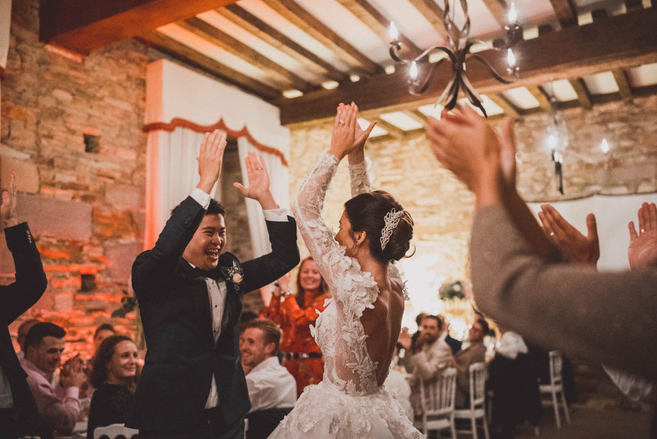 Photographe et vidéaste de mariage funky et décalé à Nantes et en Europe