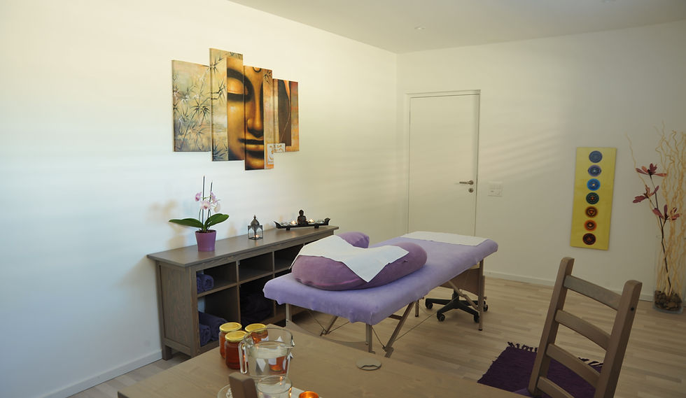 Sala massaggi terapeutici presso Studio Purezza e Vita a Claro (Bellinzona)