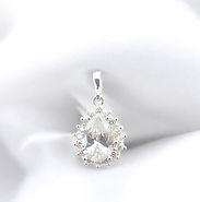 Сребърни висулки с камъни