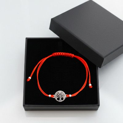 Миниатюра: Сребърна гривна с червен конец и Дървото на живота в подаръчна кутия