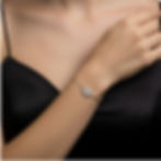 Луксозна дамска сребърна гривна корона с цирконии проба 925. Със сертификат в кутия от AngeloSilver