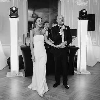 Éclairage d’ambiance pour mariage – Jeux de lumières LED pour sublimer la salle et créer une atmosphère magique.