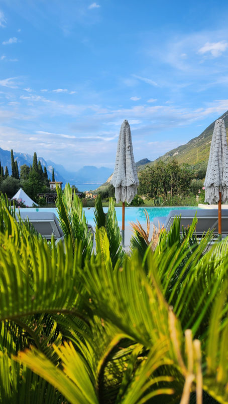 As if it were (still) summer: let's enjoy the heat and beauty of Malcesine these days!