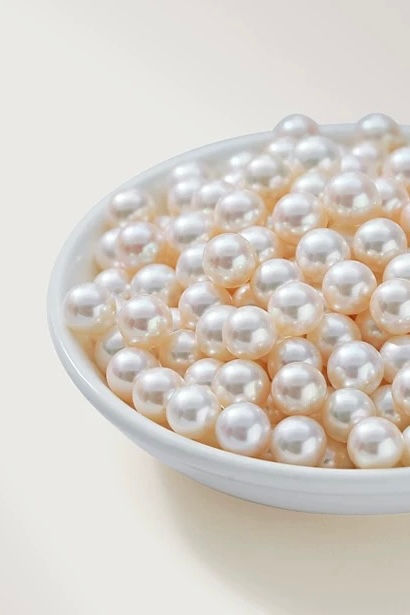 Thumbnail: Pure Essence Lustrous Freshwater Pearl Necklace