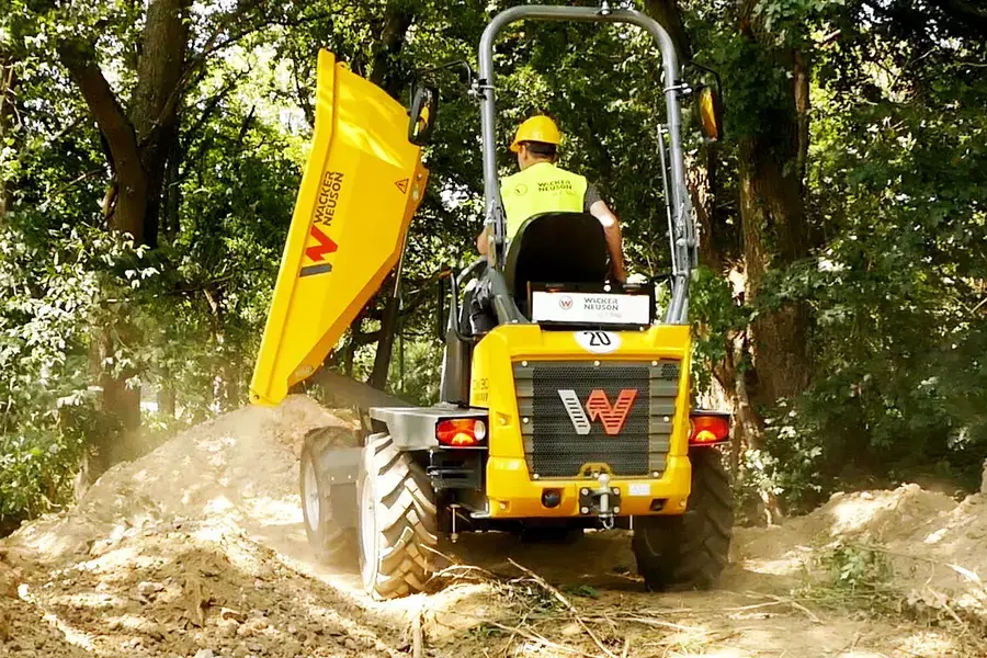 Thumbnail: Wacker Neuson DW30 dumper working on site