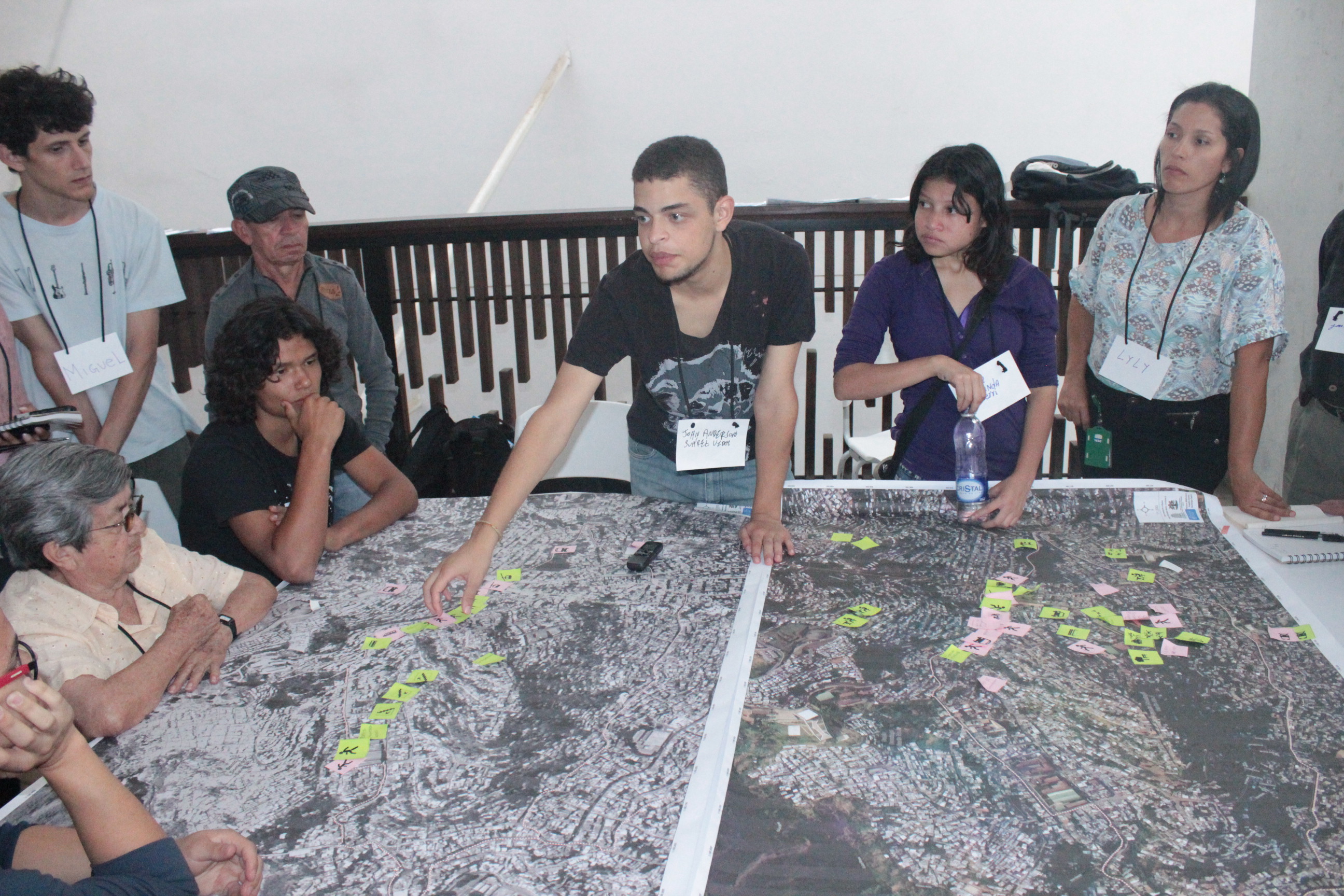 2015 Barrios Medellín y favelas São Paulo