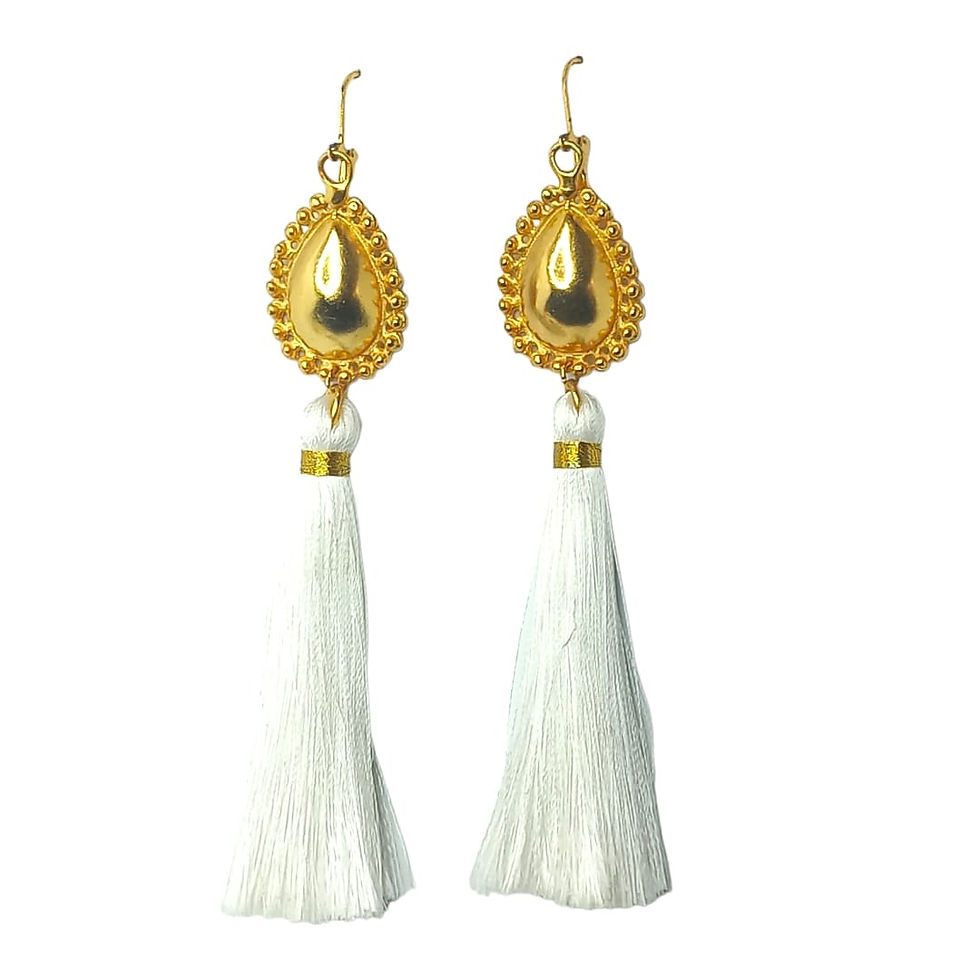 Aretes lágrima decorada com borlas blancas - JCO002592