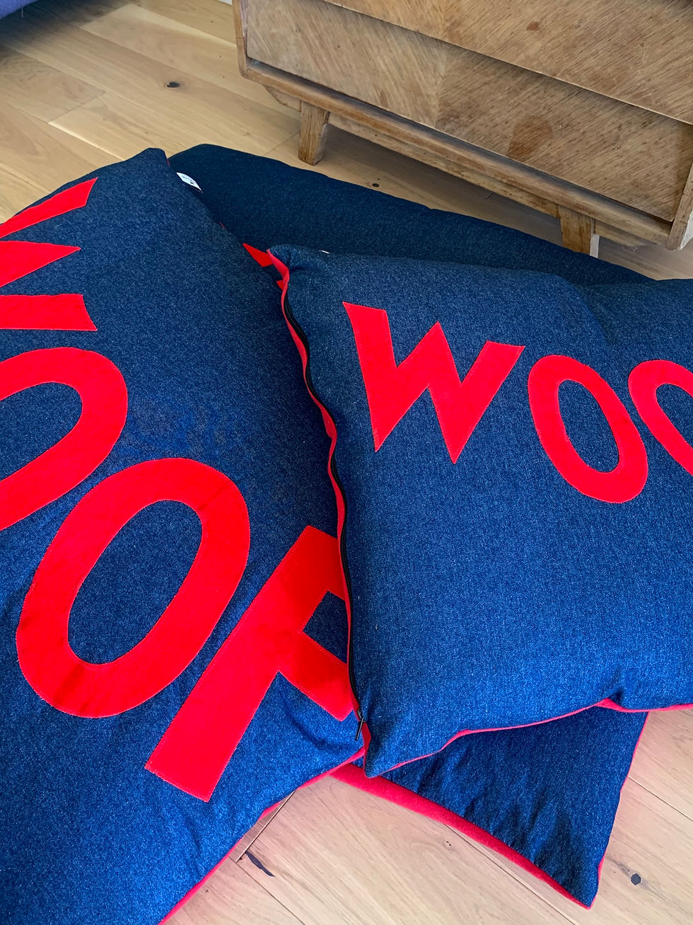 Miniature : Coussin pour chien — Woof