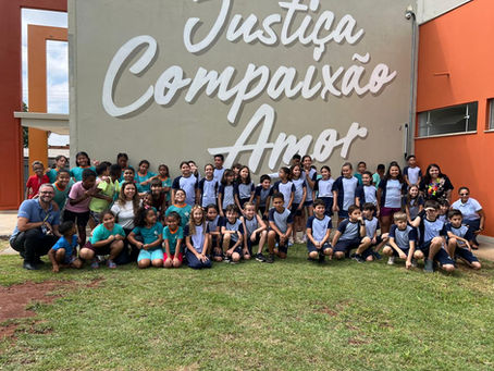 Alunos da Escola Adventista visitam o núcleo