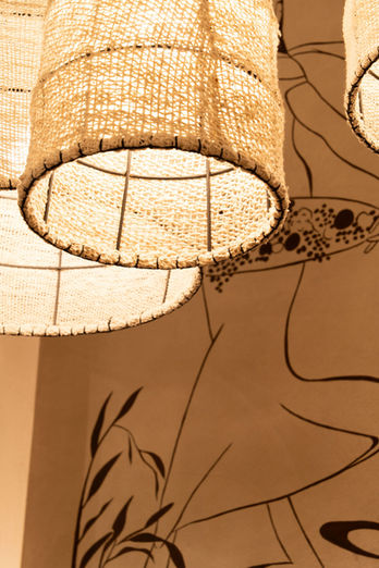 Lampe und Wall Art