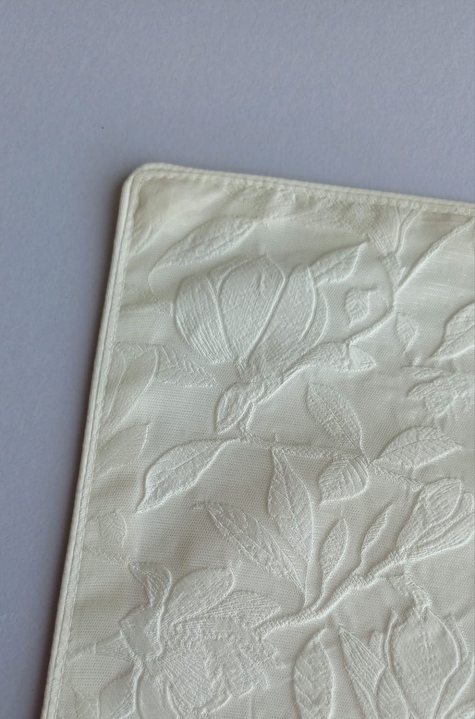Thumbnail: Flower Petals Mishtachavim Mat