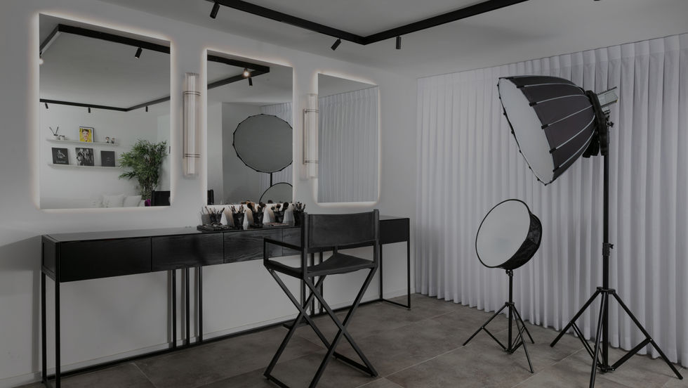 ELLA ROKAH MAKEUP SATUDIO 
