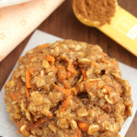 Healthy Carrot Cake Oatmeal Cookies