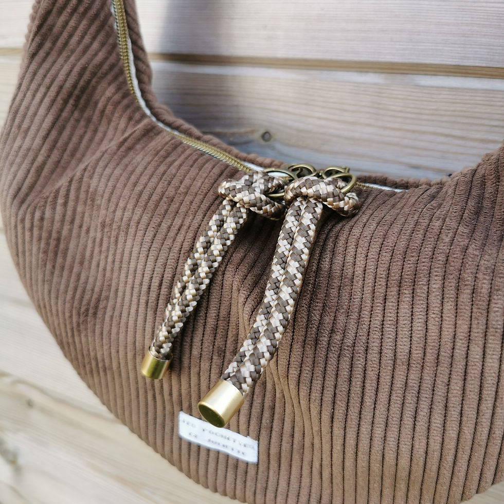 Miniature : Sac demi lune | AXEL | Velours chocolat  (coloris cordons au choix) 