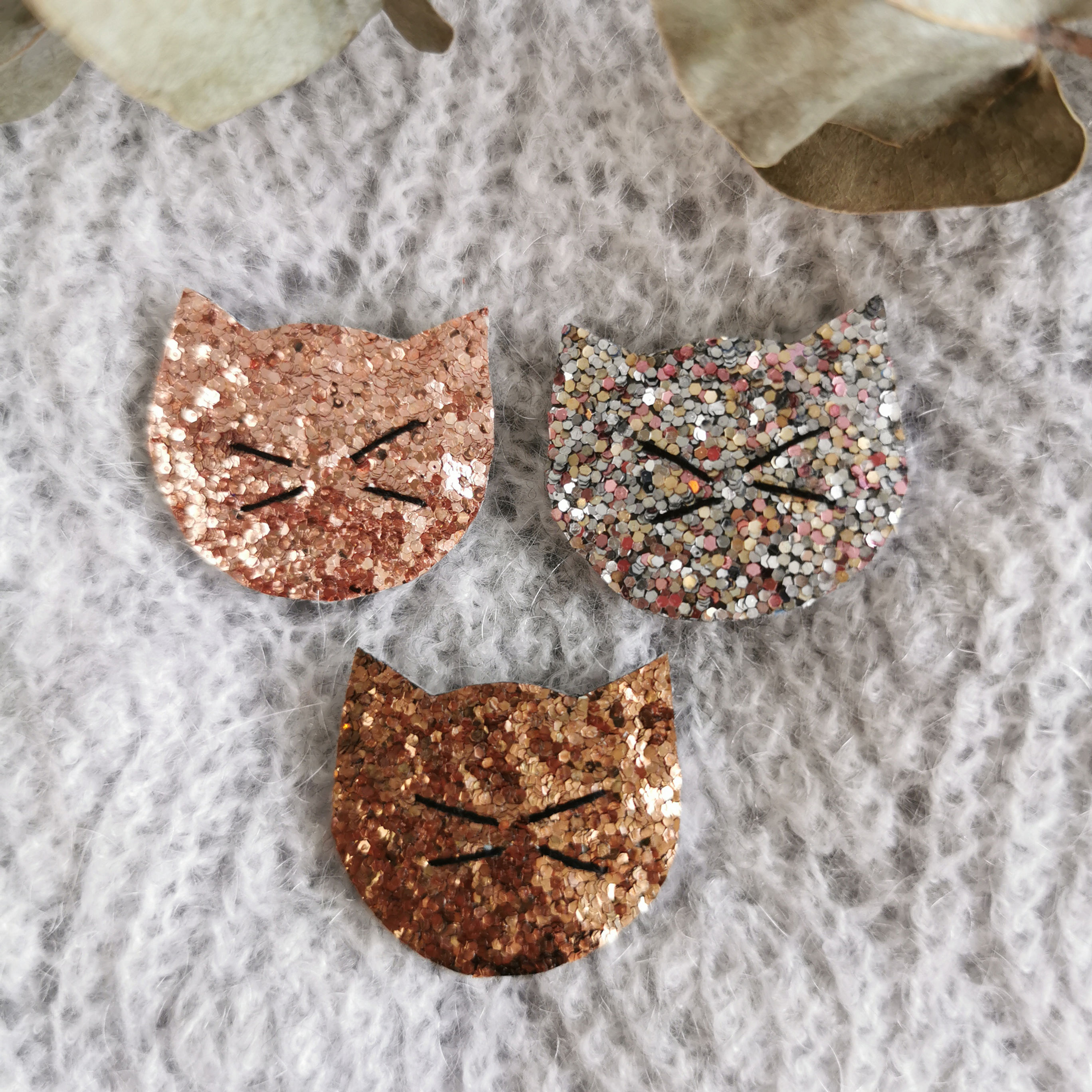 Pin's miaou (3 coloris au choix)