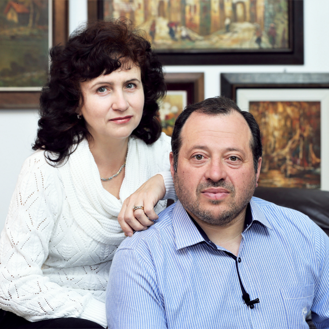 Writer: Leon & Nina Mazin