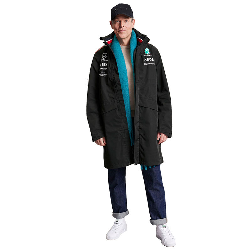 Thumbnail: Mercedes AMG Petronas F1 2023 Team