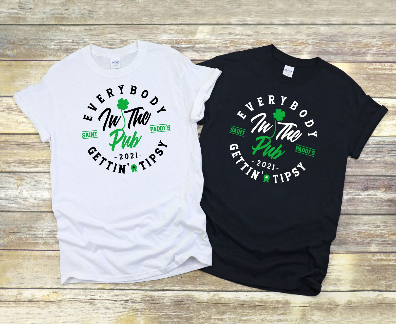 Everybody in the pub gettin tipsy tee