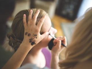 Middle-aged Beautician: Will There be Some Fun Waiting for Me after Aging?