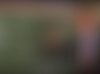 מי שעומד לפני ומצדדי