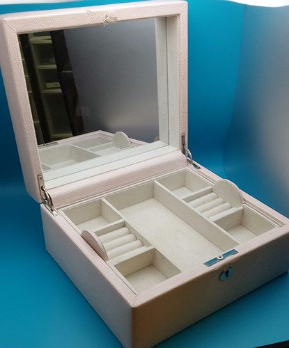 Wolf Pottery Barn Leather Jewelry Box {GM0130} | The House of Envy