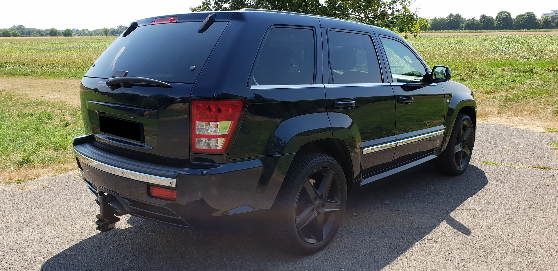 Import Auto Allemagne - Auto Convoi Allemagne - Jeep Grand Cherokee SRT8 V8 6.1 Hemi 426ch