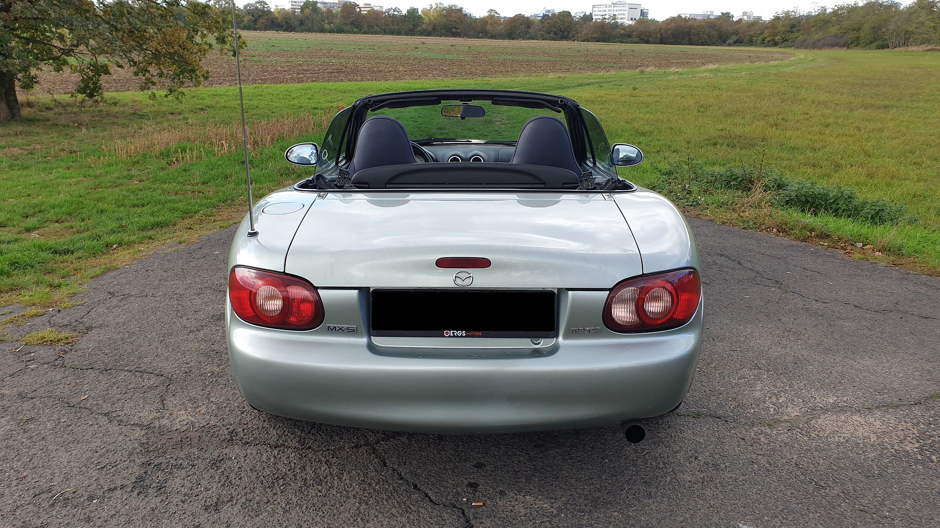 Import Auto Allemagne - Auto Convoi Allemagne -  Mazda MX-5 1.8 145ch Silver Blues