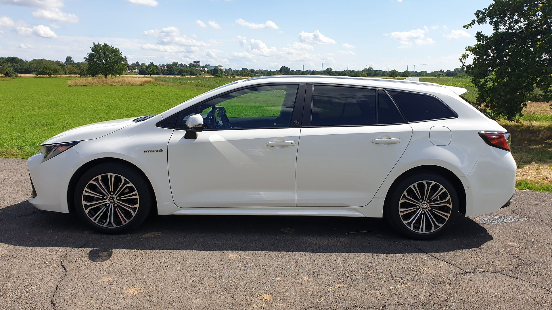 Import Auto Allemagne - Auto Convoi Allemagne - Toyota Corolla Hybrid 2.0 Touring Sports Team Deutschland 180ch