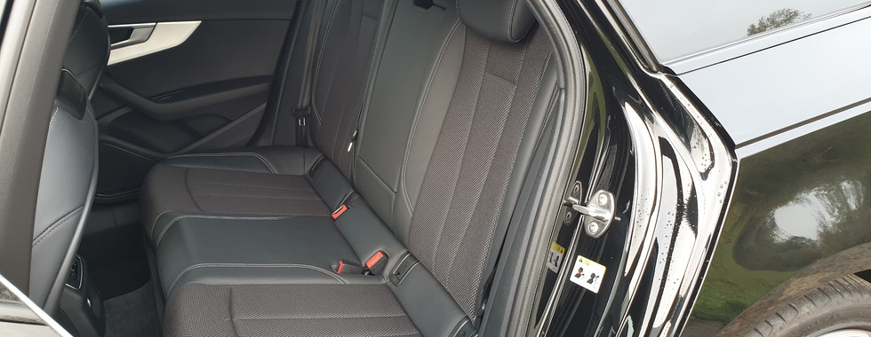 Import Auto Allemagne - Auto Convoi Allemagne - Audi A4 Avant S-Line 2.0 TFSI Ultra 190ch