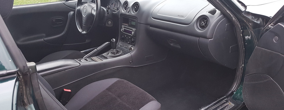 Import Auto Allemagne - Auto Convoi Allemagne - Mazda MX5 1.6i 16V 110ch