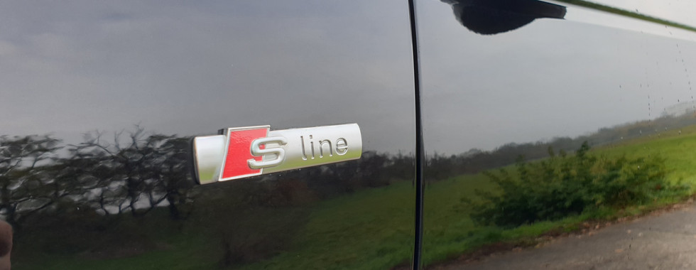 Import Auto Allemagne - Auto Convoi Allemagne - Audi A4 Avant S-Line 2.0 TFSI Ultra 190ch