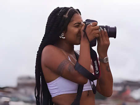 “Nós Ousamos Sonhar”: exposição de Thays Medusa ocupa o Cais do Sertão com a força da infância e da favela