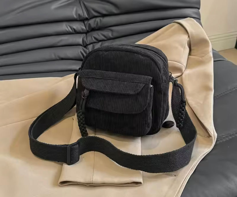 Thumbnail: Bolsa Emma