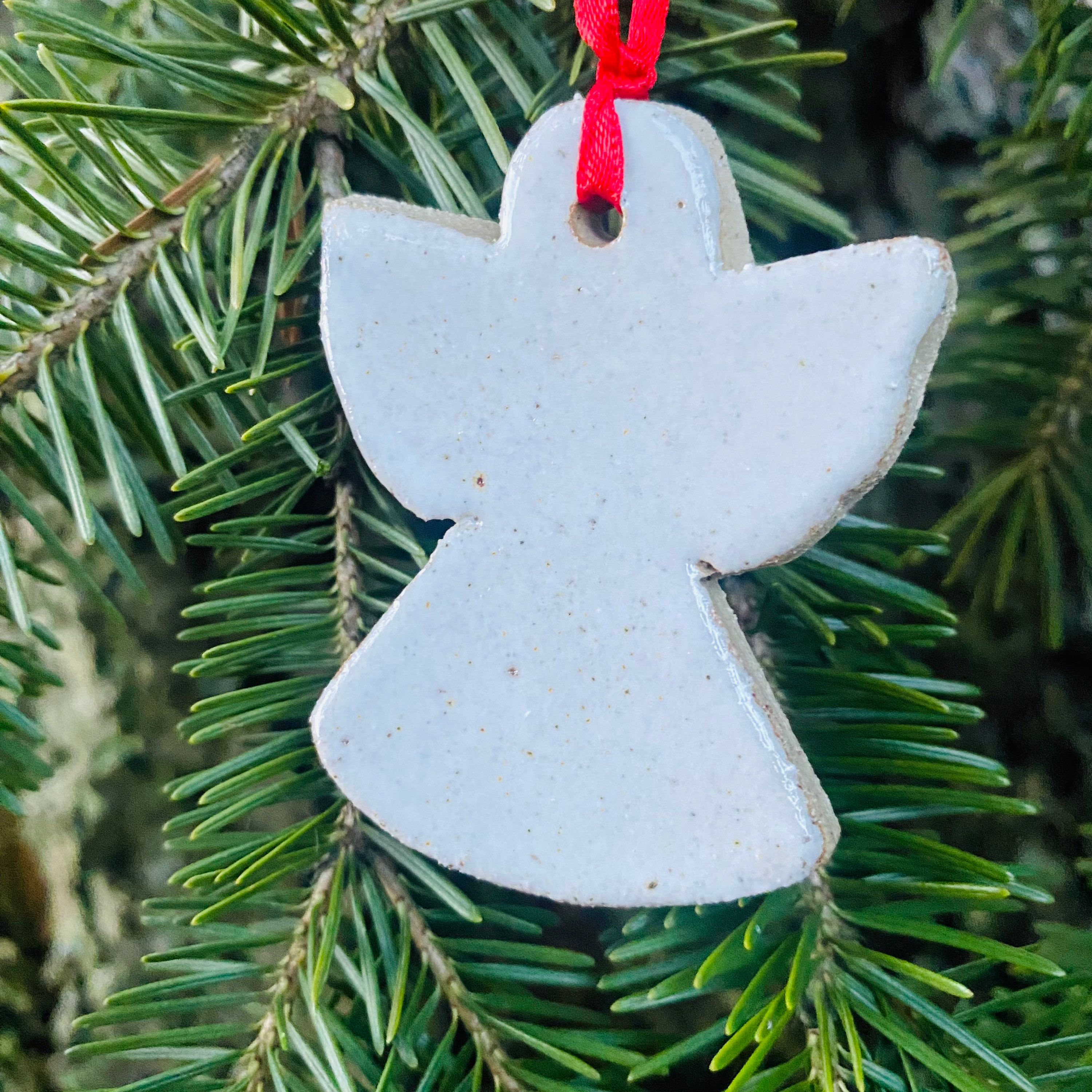 Keramikk engel i steingods