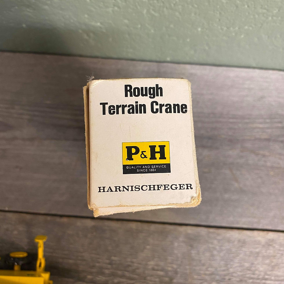 Miniatyrbilde: Conrad P&H Rough Terrain Crane modell i skala 1/50