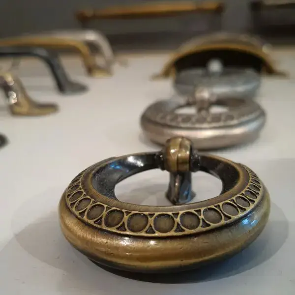 ידיות כפתור מעוצבות