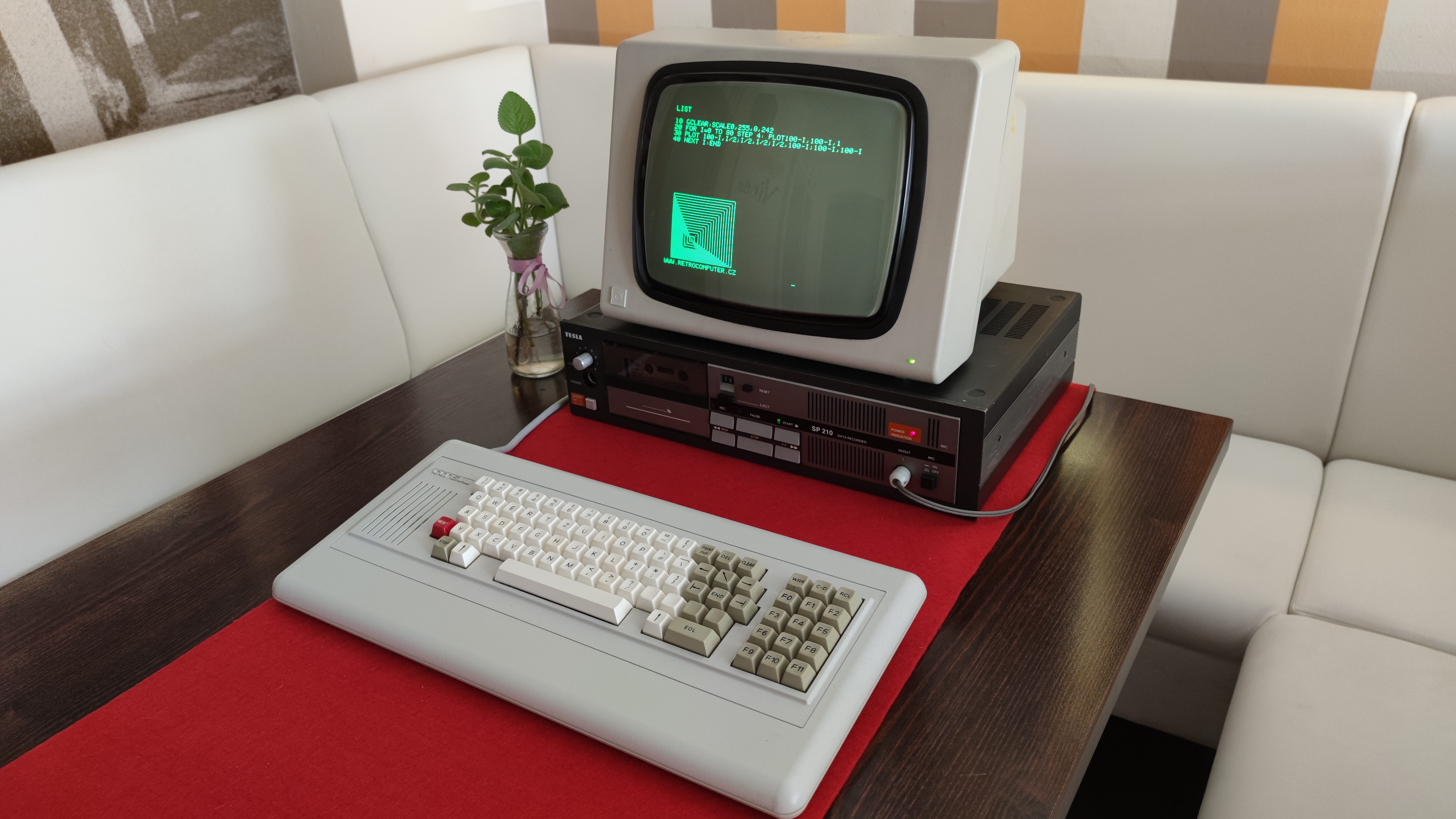 Consul 2717 (Zbrojováček) — Československo, 1989.