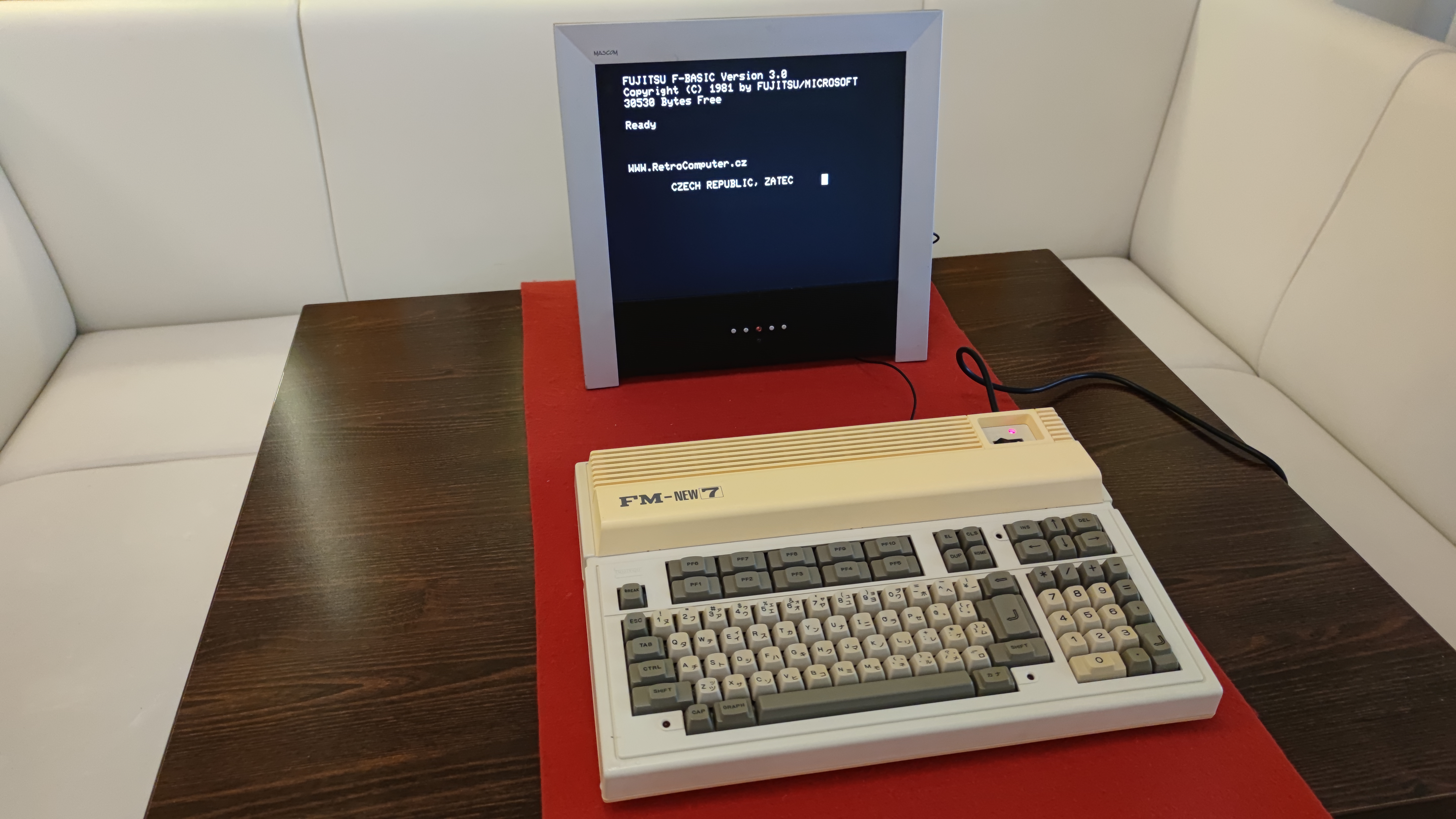 Fujitsu Micro FM-NEW7 — Japonsko, 1982.