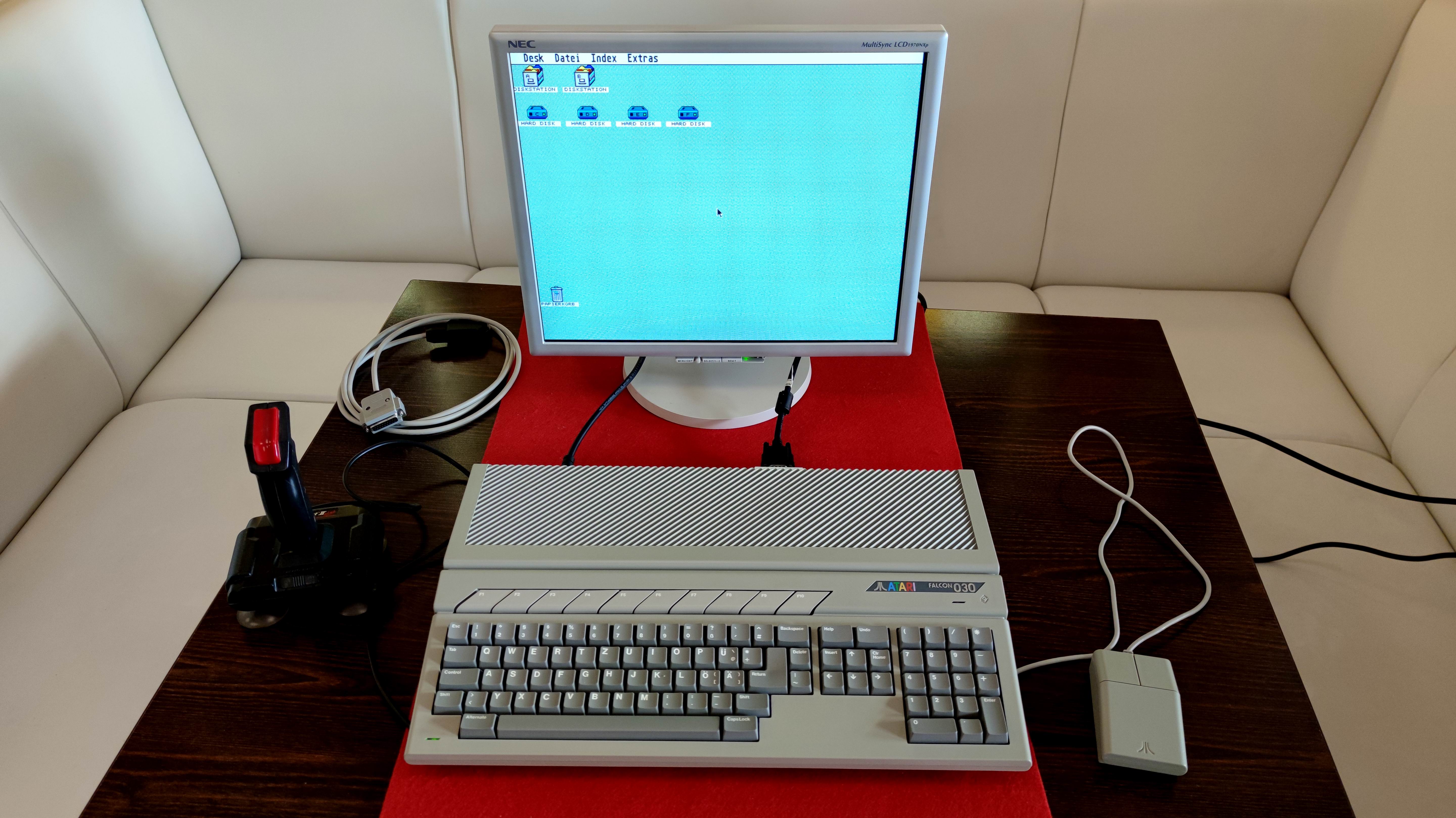 Atari Falcon 030 — USA, 1992.