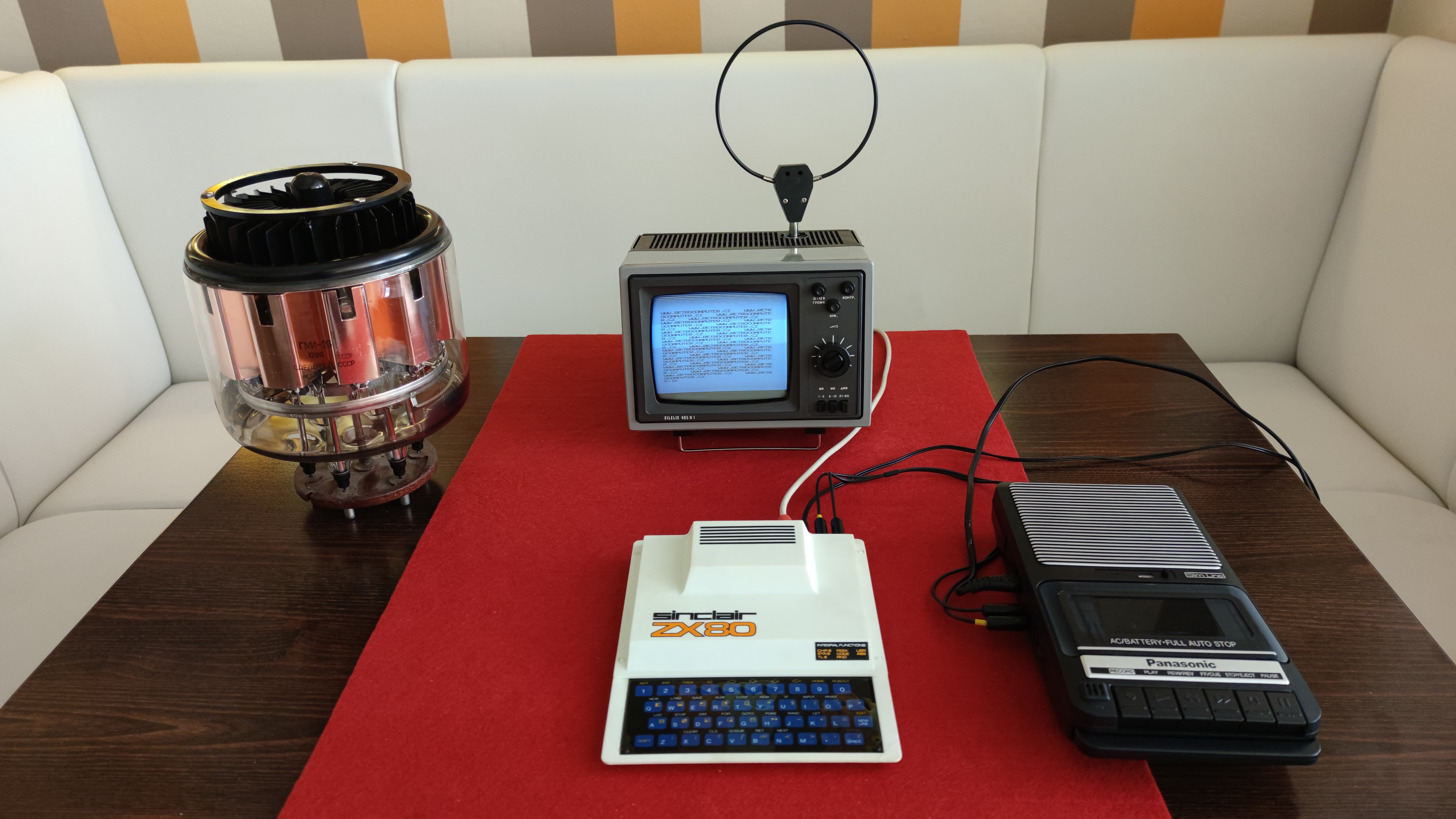 Sinclair ZX80 — Anglie, 1980.